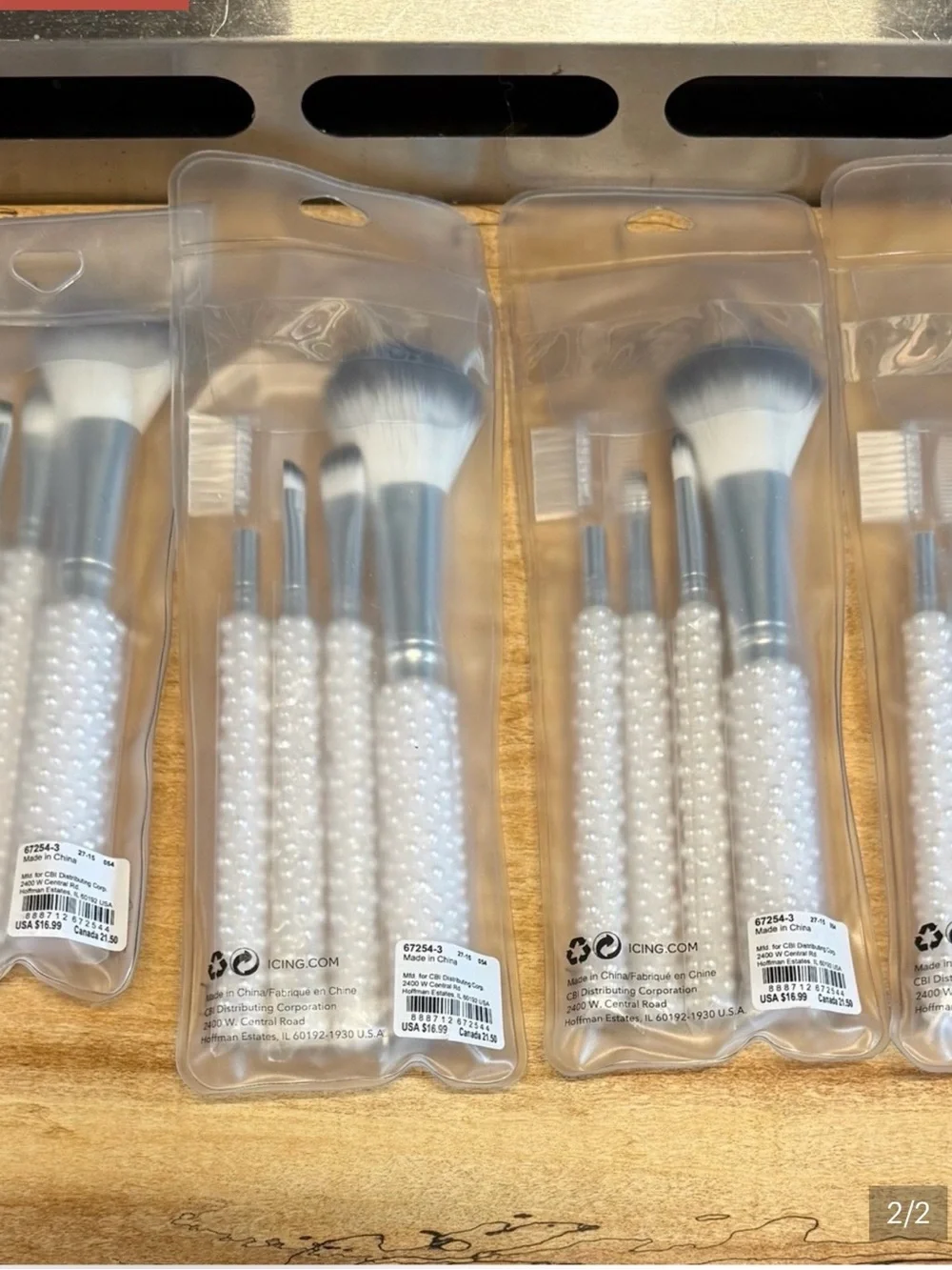 Icing 4-Piece Makeup Brush Sets with White Pearlized Beaded Handles -1 set